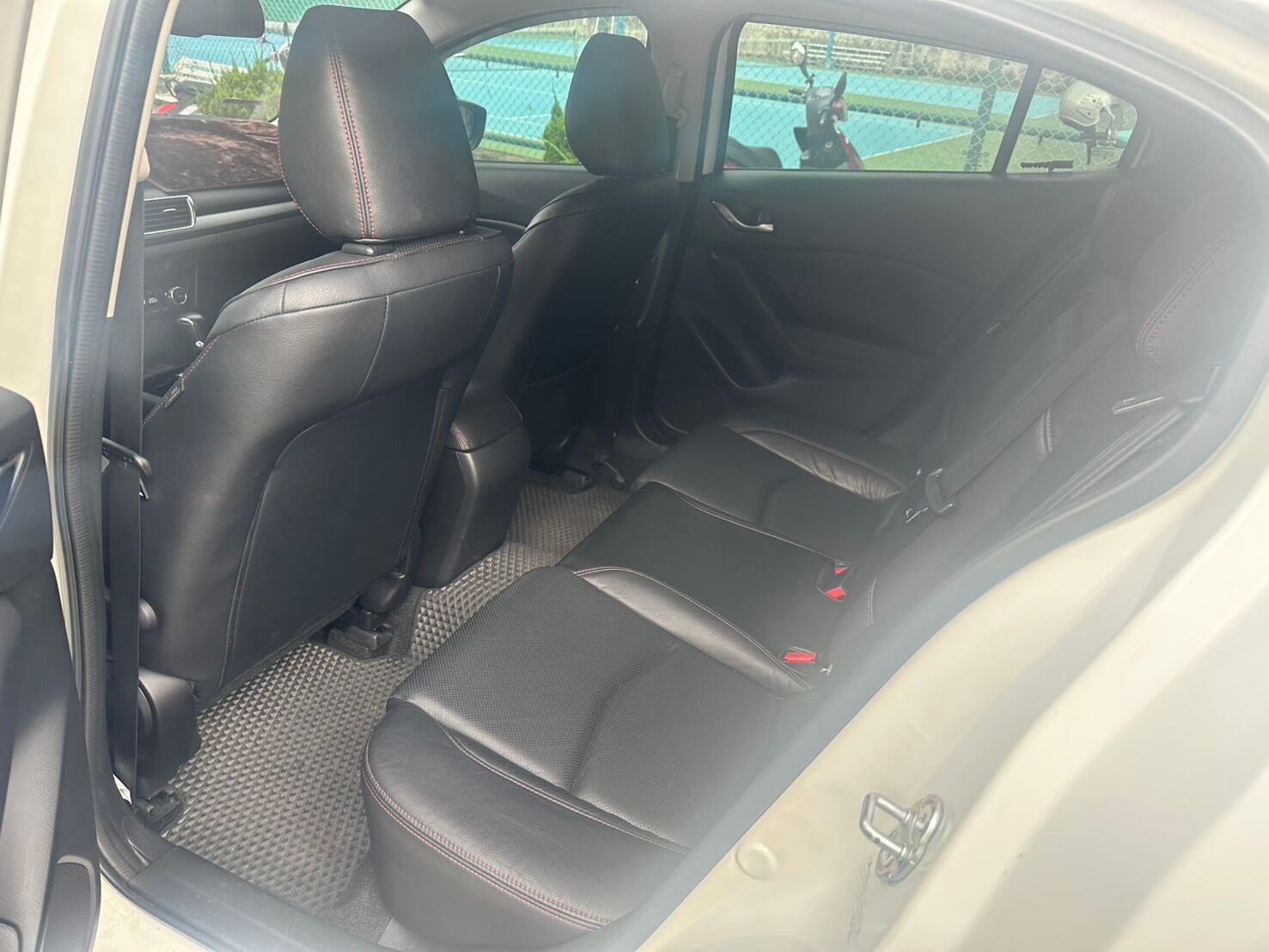 2016年Mazda 3 五門 2.0頂級型新車