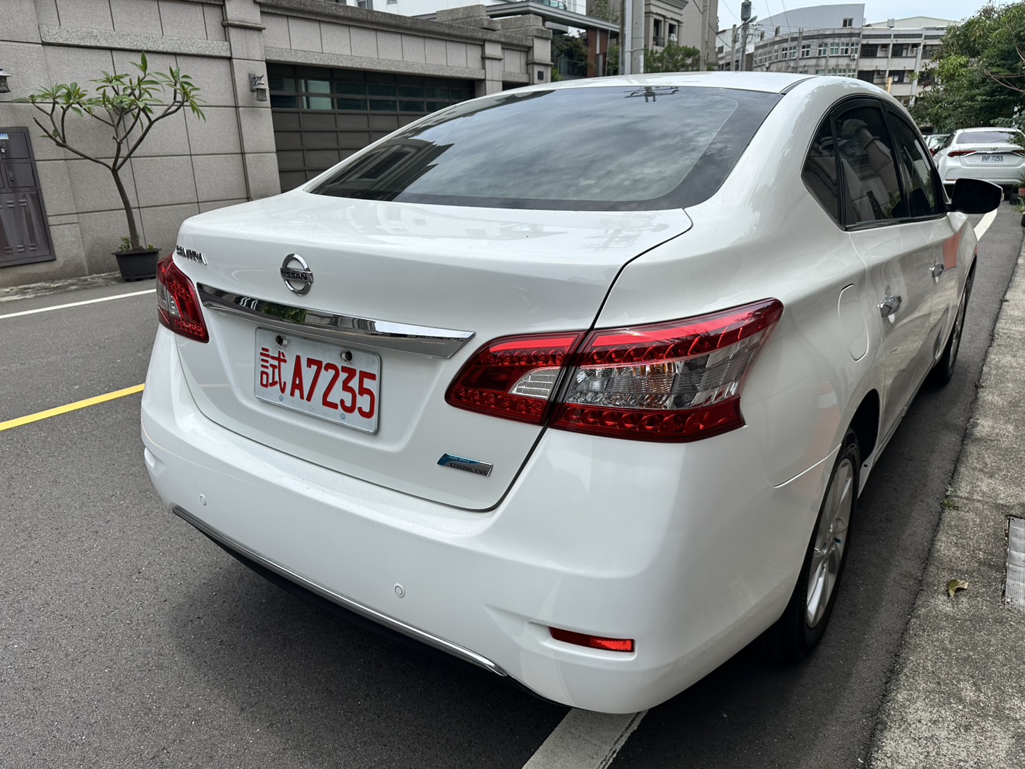 2016年Nissan Sentra 1.8 豪華版