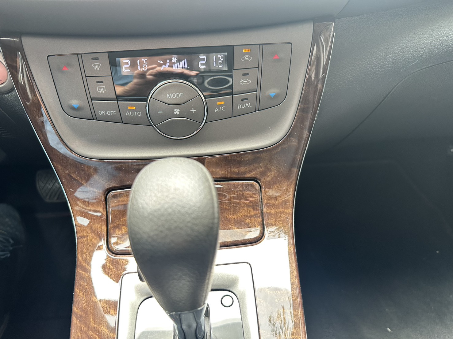 2016年Nissan Sentra 1.8 豪華版