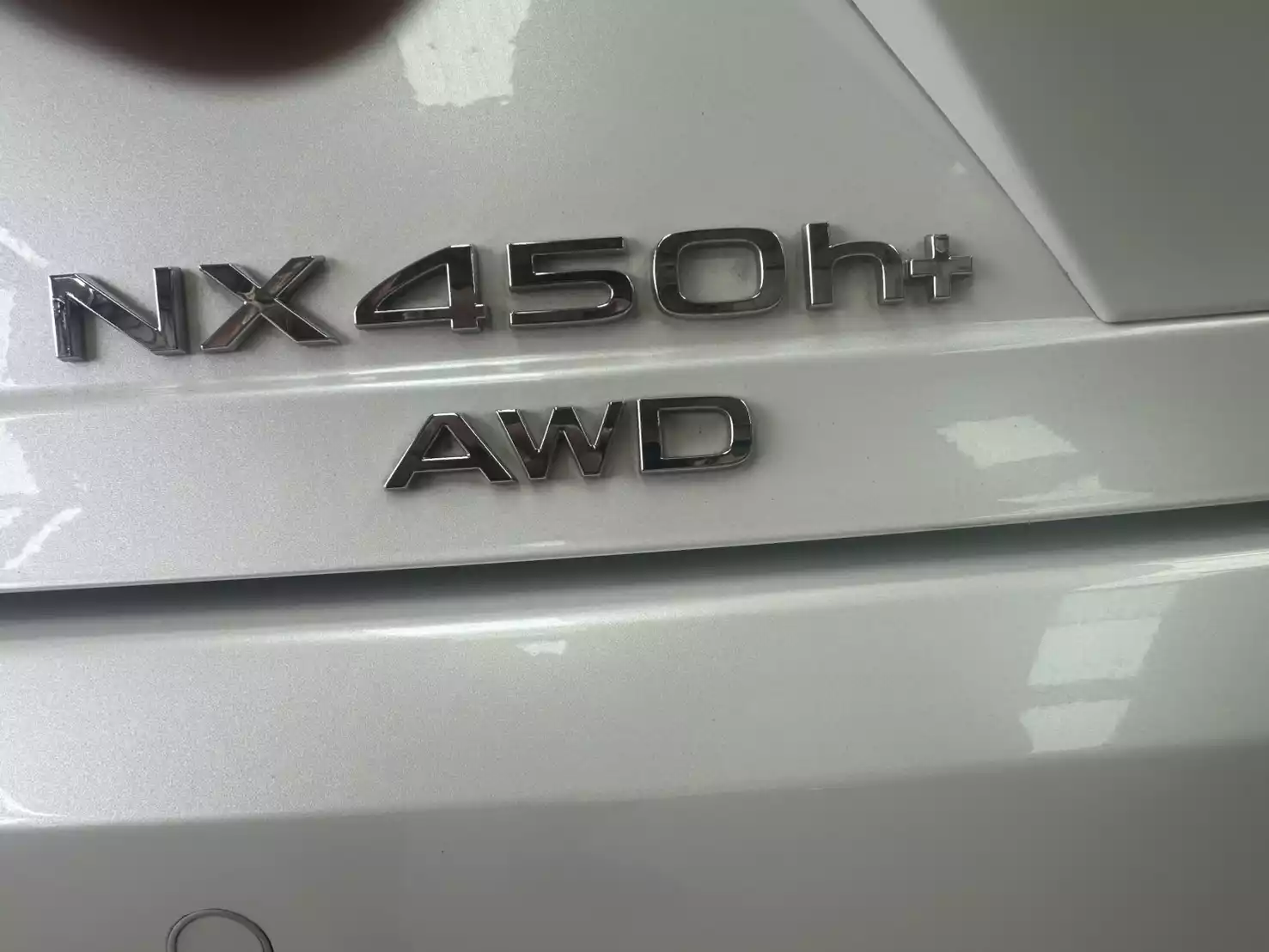 lexus-nx-450h-2023-白色