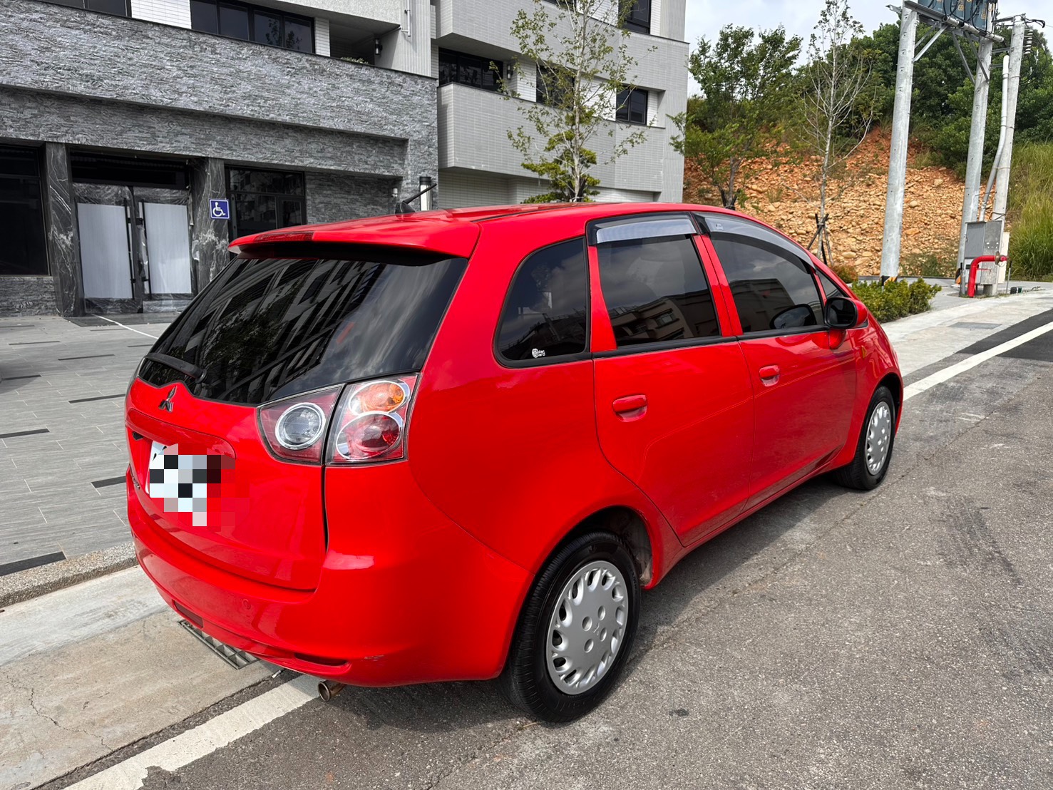 mitsubishi-colt-plus-1.6-2010年紅色