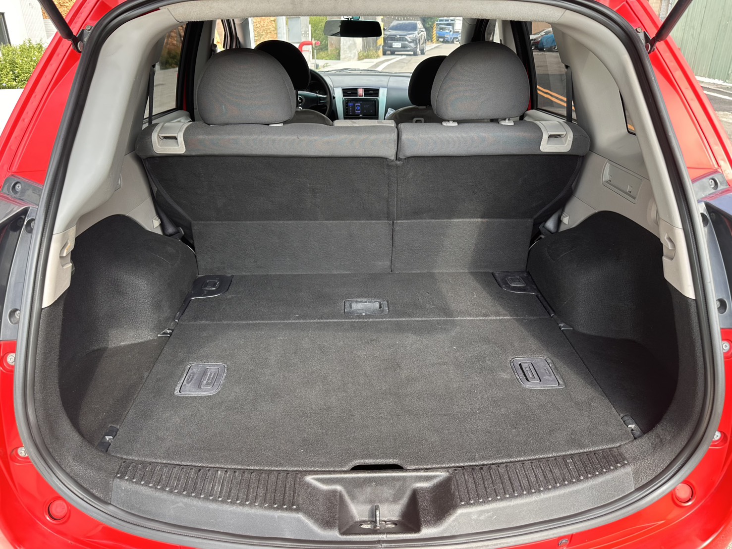 mitsubishi-colt-plus-1.6-2010年紅色