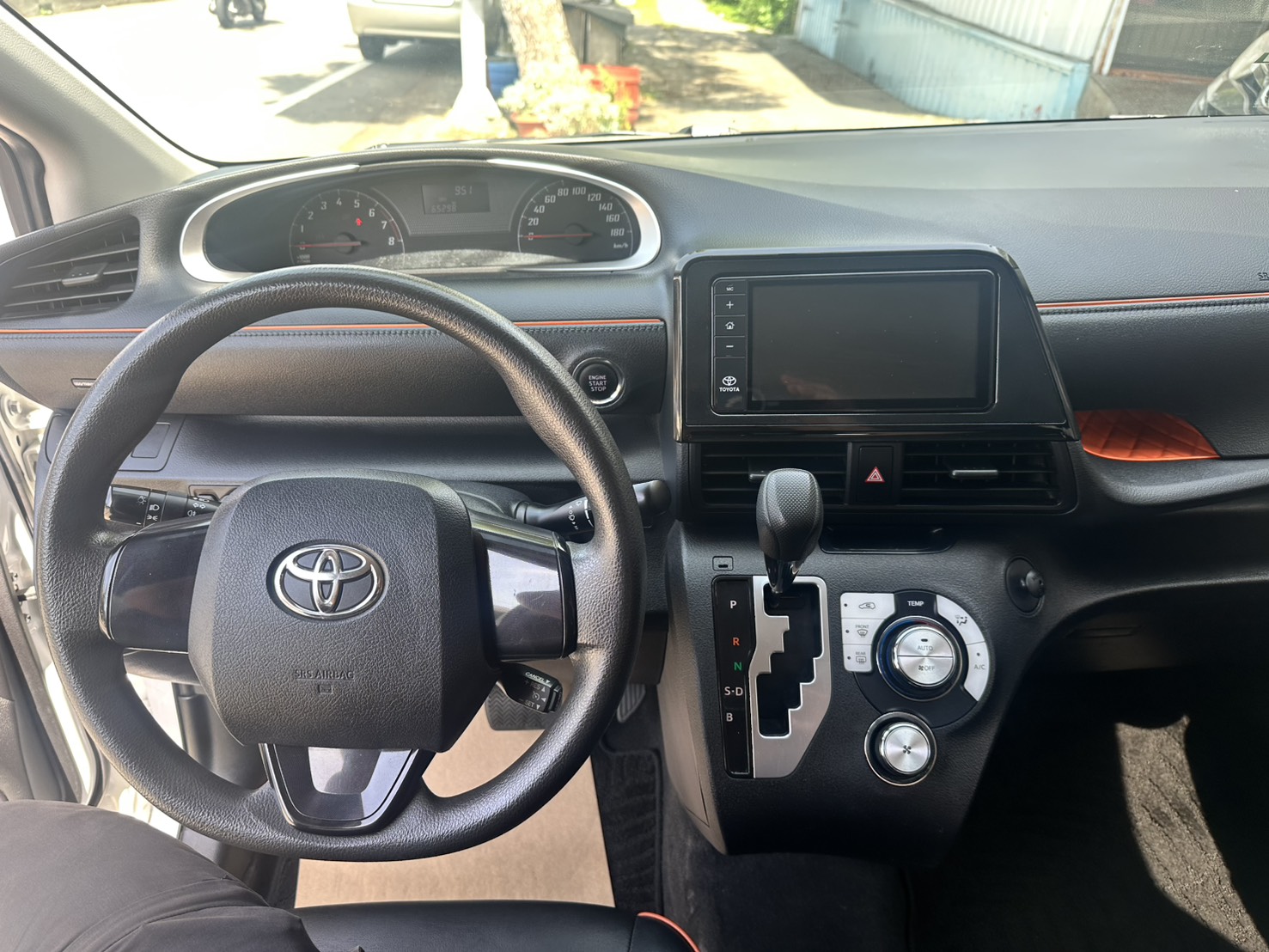 2019年Sienta喜恩塔1.8L,五人座哩程6萬5仟